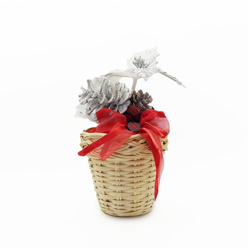 Cestino natalizio con pigne